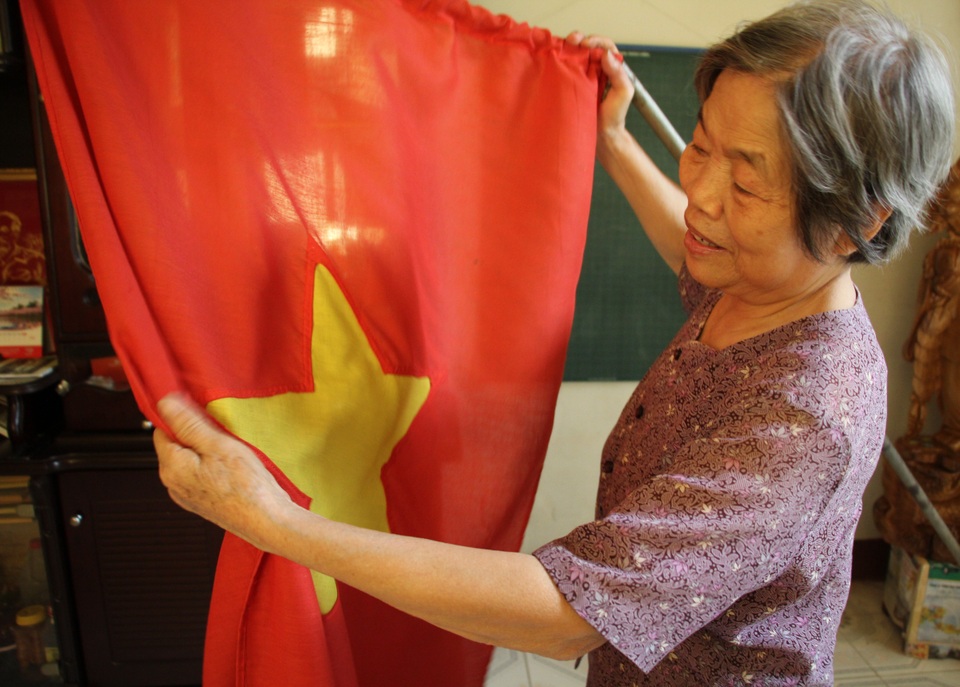 Hành trình may cờ Tổ quốc trong chiến dịch Tây Nguyên lịch sử - 1 Hành trình may cờ Tổ quốc trong chiến dịch Tây Nguyên lịch sử - 1