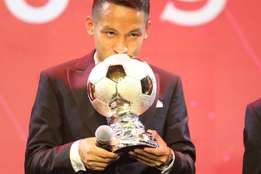 Ngôi sao nở muộn Đỗ Hùng Dũng