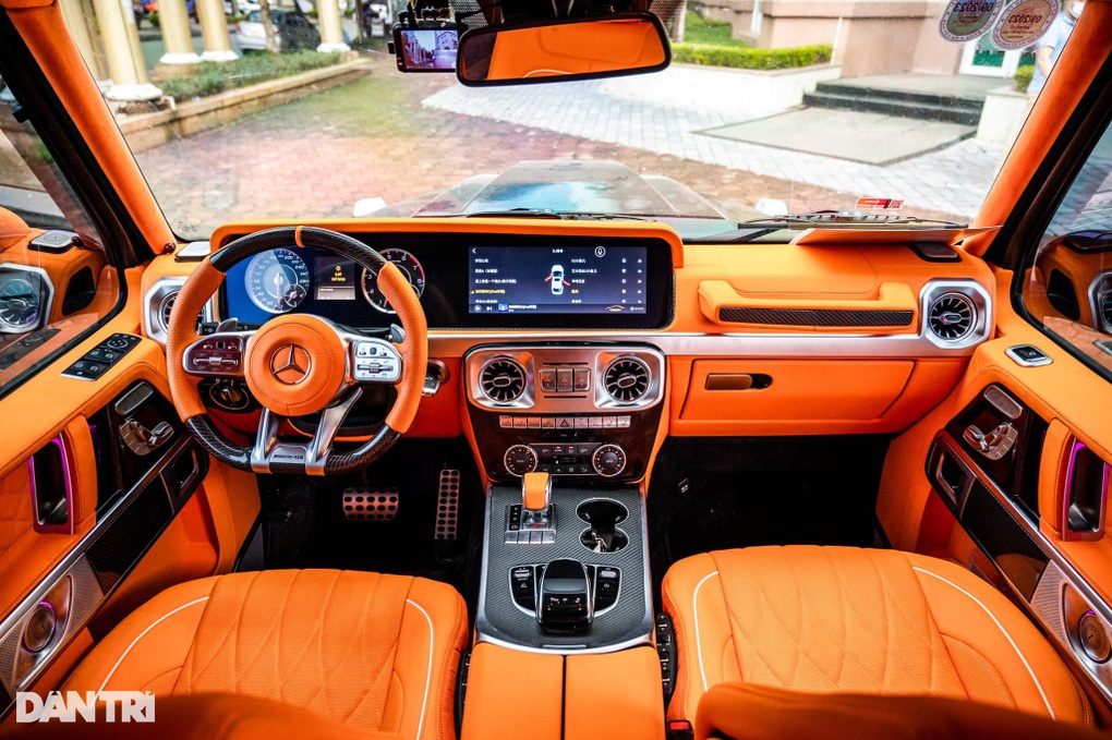 Mercedes-AMG G 63 rao giá 4,6 tỷ đồng sau 10 năm dùng và lăn bánh 100.000km - 8 Mercedes-AMG G 63 rao giá 4,6 tỷ đồng sau 10 năm dùng và lăn bánh 100.000km - 8