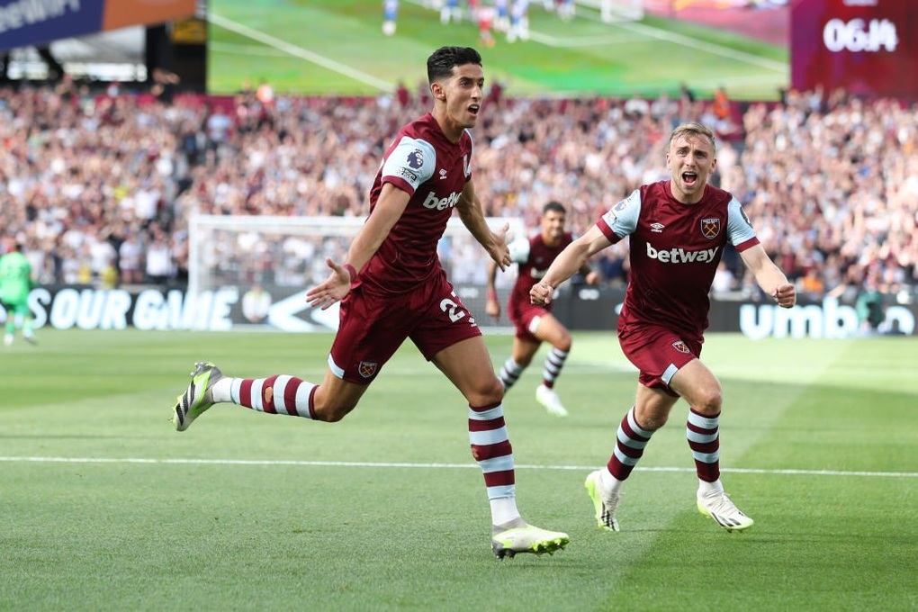 Enzo Fernandez đá hỏng 11m, Chelsea thua 10 người của West Ham - 1 Enzo Fernandez đá hỏng 11m, Chelsea thua 10 người của West Ham - 1