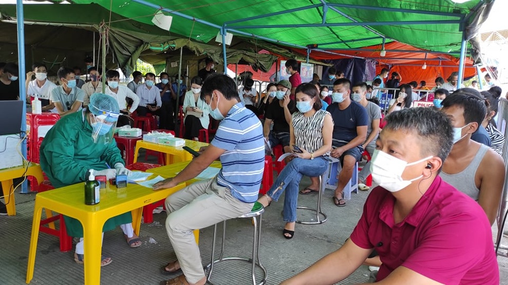 Ngày đầu chờ đợi kết quả test nhanh SARS-CoV-2 để được vào TP Hải Phòng - 6 Ngày đầu chờ đợi kết quả test nhanh SARS-CoV-2 để được vào TP Hải Phòng - 6