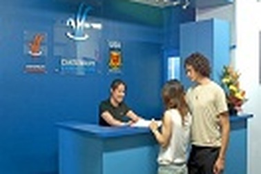 Trường ĐH Southern Queenland và tập đoàn giáo dục Canterbury