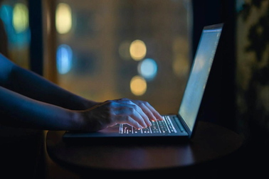 Truy tìm kẻ tung tin "công an đánh người bầu"