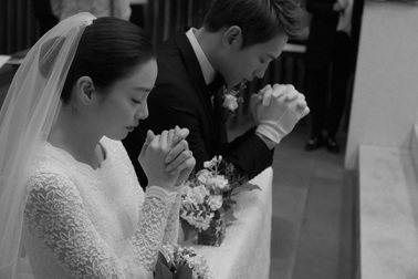 Sau Bi (Rain), đến Kim Tae Hee viết tâm thư gửi chồng và fan