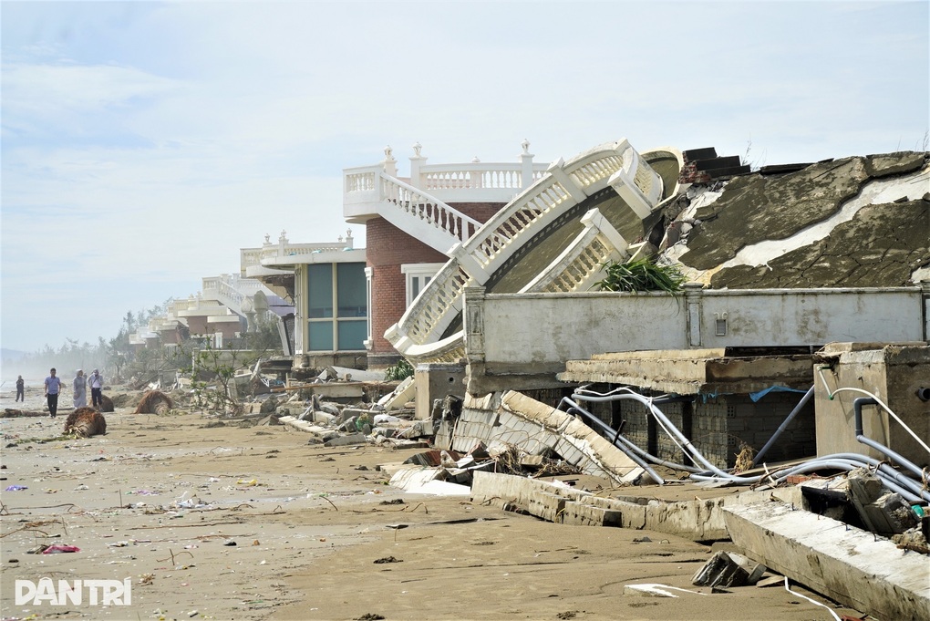 Biệt thự xây trước biển chẳng khác nào trò đùa trước thiên nhiên - 1