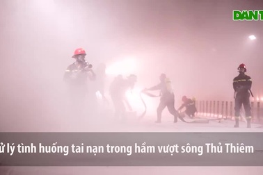 Gay cấn màn diễn tập cứu nạn bên trong hầm vượt sông Sài Gòn