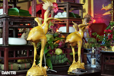 Những chú "gà bay hóa phượng" trên mâm cỗ rằm tháng 7