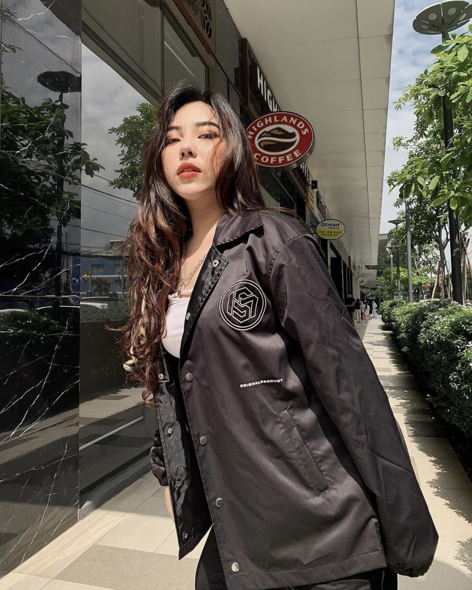 Nữ sinh ĐH Văn Lang xinh xắn, có đường nét hao hao ca sĩ Min - 4 Nữ sinh ĐH Văn Lang xinh xắn, có đường nét hao hao ca sĩ Min - 4