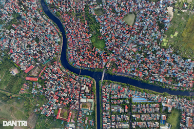 14km "dòng sông chết" Tô Lịch giữa lòng thành phố Hà Nội