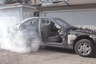 Điều gì xảy ra bên trong lốp xe khi "đốt lốp"?