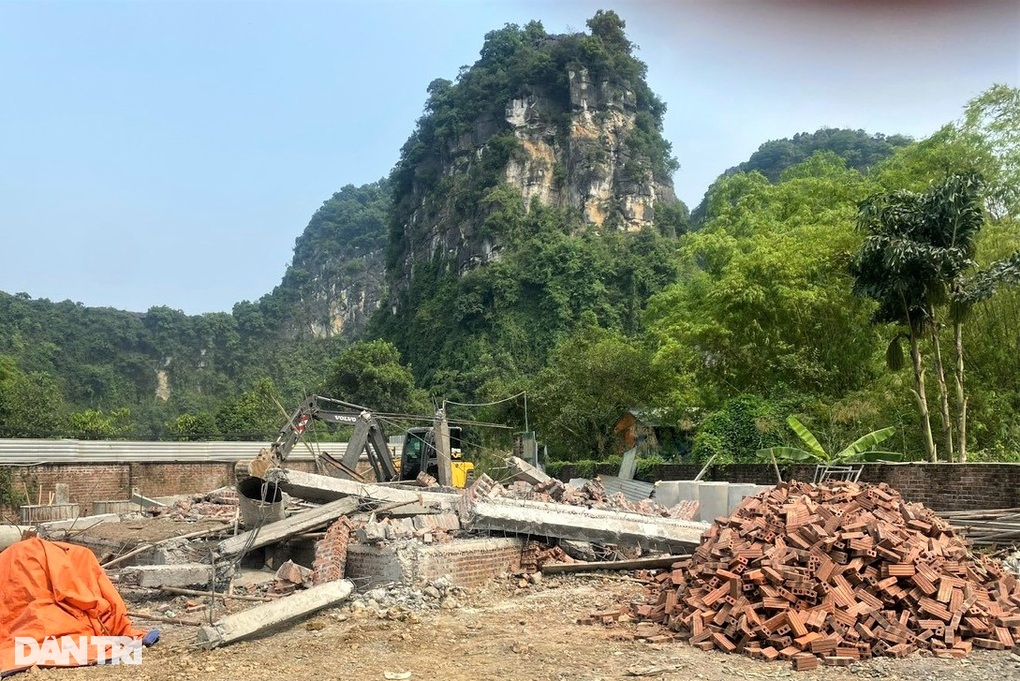 Xây nhà trái phép xâm hại di sản thế giới Tràng An - 2 Xây nhà trái phép xâm hại di sản thế giới Tràng An - 2