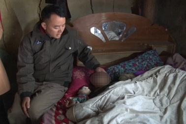 Bố mẹ đốt than sưởi ấm cho con, 1 cháu nhỏ tử vong do ngạt khí