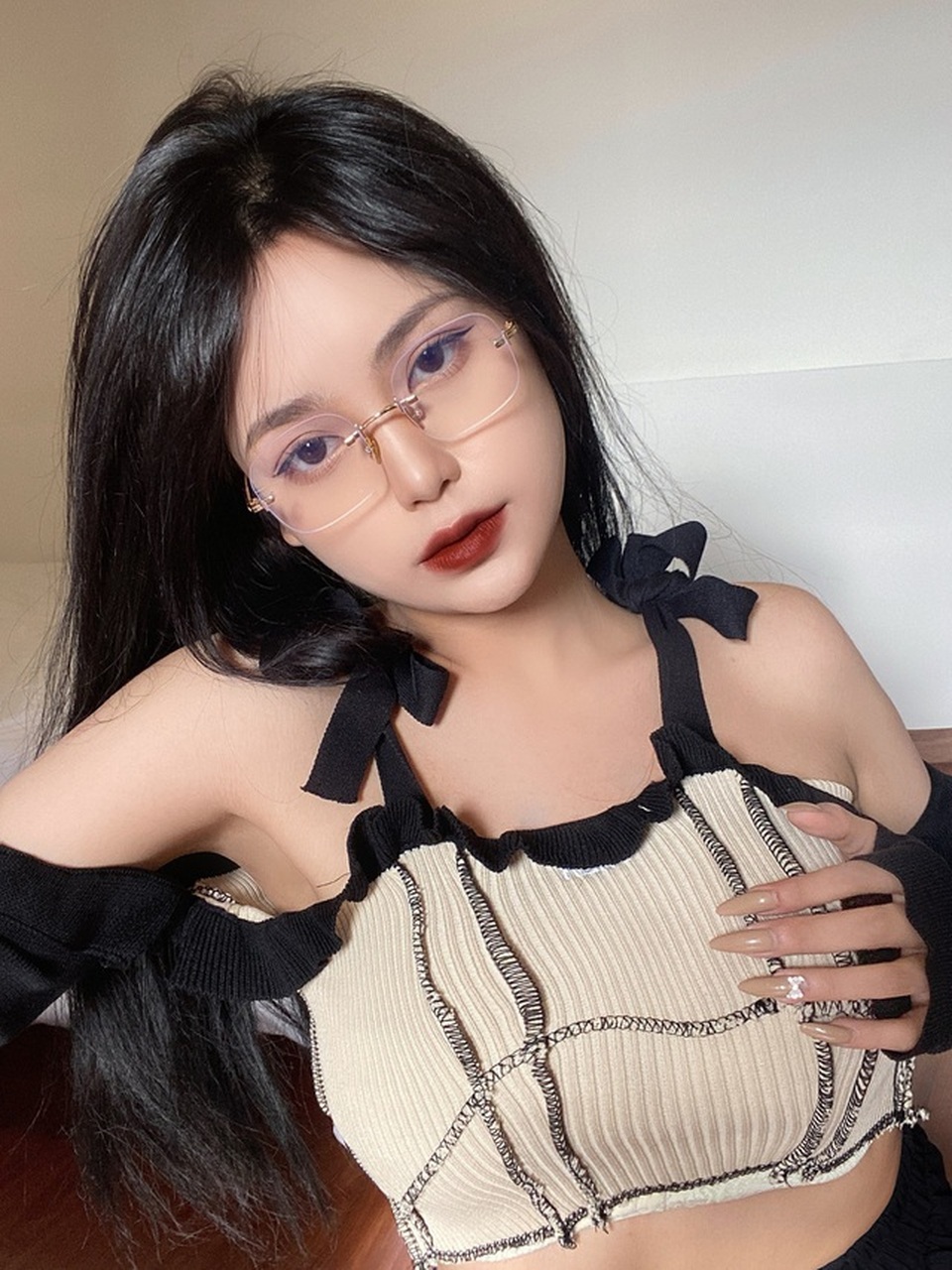 Điểm danh 7 gương mặt hot girl xinh đẹp nổi bật trong tháng 2 - 12 Điểm danh 7 gương mặt hot girl xinh đẹp nổi bật trong tháng 2 - 12