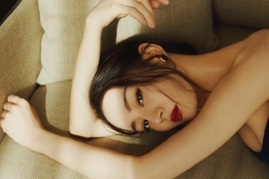 Địch Lệ Nhiệt Ba ngày càng sành điệu, quyến rũ