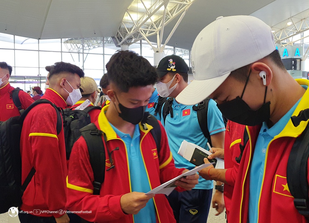 U23 Việt Nam sang Qatar, HLV Philippe Troussier giao nhiệm vụ bất ngờ - 2 U23 Việt Nam sang Qatar, HLV Philippe Troussier giao nhiệm vụ bất ngờ - 2