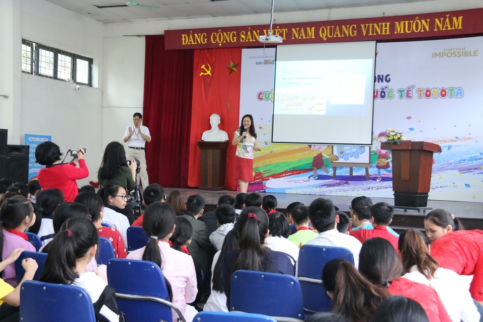 Mang toán “chinh phục” học sinh khiếm thính - 1 Mang toán “chinh phục” học sinh khiếm thính - 1