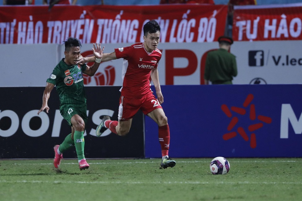 Trọng Hoàng và Vũ Minh Tuấn tỏa sáng, CLB Viettel vùi dập Sài Gòn FC - 3 Trọng Hoàng và Vũ Minh Tuấn tỏa sáng, CLB Viettel vùi dập Sài Gòn FC - 3