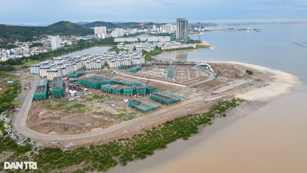 GĐ Sở Xây dựng Quảng Ninh: Không để lợi ích nhóm chi phối quy hoạch biển - 1 GĐ Sở Xây dựng Quảng Ninh: Không để lợi ích nhóm chi phối quy hoạch biển - 1