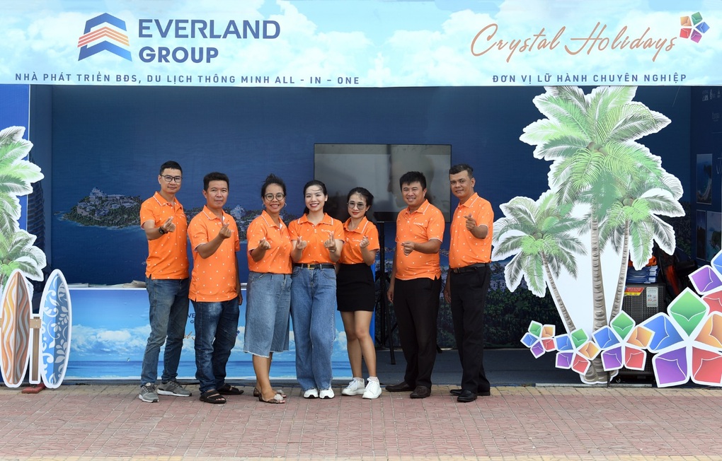Tập đoàn Everland đồng hành cùng lễ hội tôm hùm, kích cầu du lịch Phú Yên - 4 Tập đoàn Everland đồng hành cùng lễ hội tôm hùm, kích cầu du lịch Phú Yên - 4