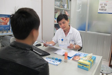 Gãy “súng” gần một năm mới được phát hiện