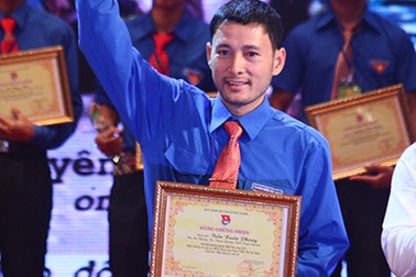 Sáng tạo giống mới, 8X nuôi ong kiếm tiền tỉ mỗi tháng