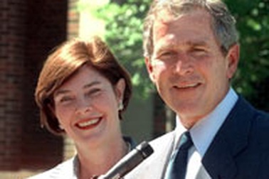 Laura Bush: 8 năm sống trong Nhà Trắng là đủ 