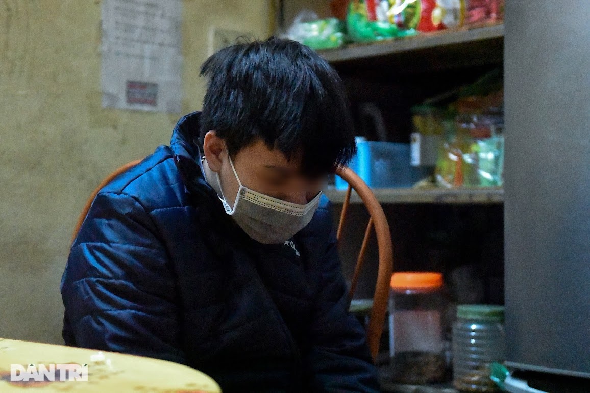 Lời kể đẫm nước mắt của cậu bé được cứu sống trong vụ chìm ca nô ở Hội An - 1 Lời kể đẫm nước mắt của cậu bé được cứu sống trong vụ chìm ca nô ở Hội An - 1