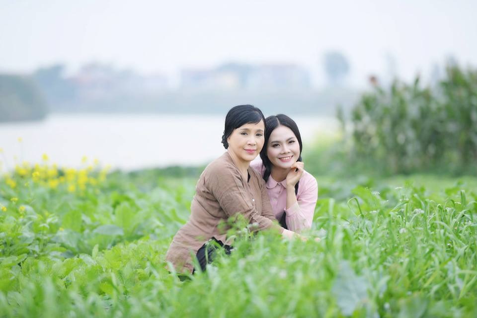 NSND Lan Hương: “32 năm qua, anh Bình vẫn chiều chuộng và chưa bao giờ quát vợ” - 4 NSND Lan Hương: “32 năm qua, anh Bình vẫn chiều chuộng và chưa bao giờ quát vợ” - 4