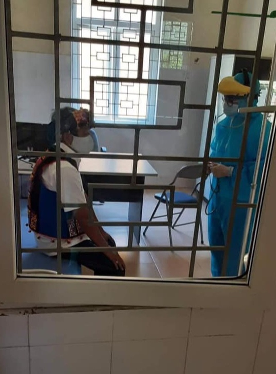 Khẩn trương lấy mẫu xét nghiệm Covid-19 cho ông Đoàn Ngọc Hải - 2 Khẩn trương lấy mẫu xét nghiệm Covid-19 cho ông Đoàn Ngọc Hải - 2