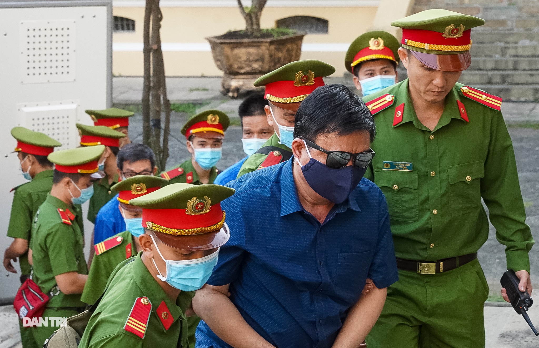 Toàn cảnh phiên tòa xét xử ông Đinh La Thăng và đồng phạm - 3 Toàn cảnh phiên tòa xét xử ông Đinh La Thăng và đồng phạm - 3