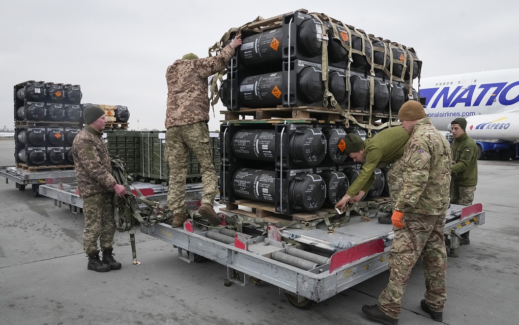 Nga cảnh báo NATO đùa với lửa trong cuộc xung đột Ukraine - 1 Nga cảnh báo NATO đùa với lửa trong cuộc xung đột Ukraine - 1