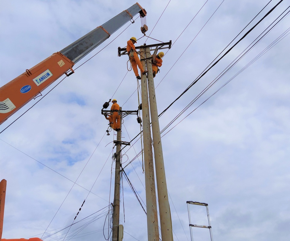 Đảm bảo cấp điện trong suốt Lễ hội thổ cẩm Việt Nam lần 2 - 2 Đảm bảo cấp điện trong suốt Lễ hội thổ cẩm Việt Nam lần 2 - 2