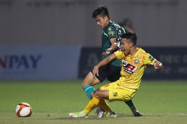 CLB Thanh Hóa đánh bại CLB TPHCM ở trận đấu có 8 bàn thắng