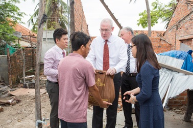 Sau bão Damrey, Phú Hưng Life sẻ chia cùng đồng bào miền Trung