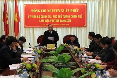 Phó Thủ tướng: Xử nghiêm cán bộ tiếp tay buôn lậu, trốn thuế