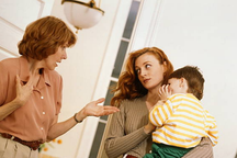 Mẹ chồng đặt điều nói xấu con dâu với con trai