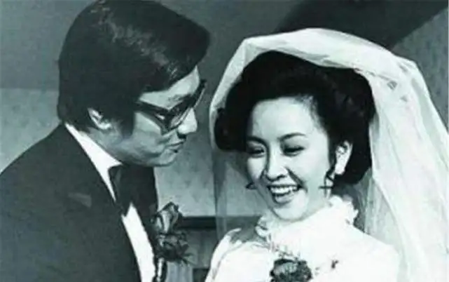 Cha của Tạ Đình Phong: Nam thần nức tiếng, U90 hò hẹn bạn gái kém 49 tuổi - 7 Cha của Tạ Đình Phong: Nam thần nức tiếng, U90 hò hẹn bạn gái kém 49 tuổi - 7