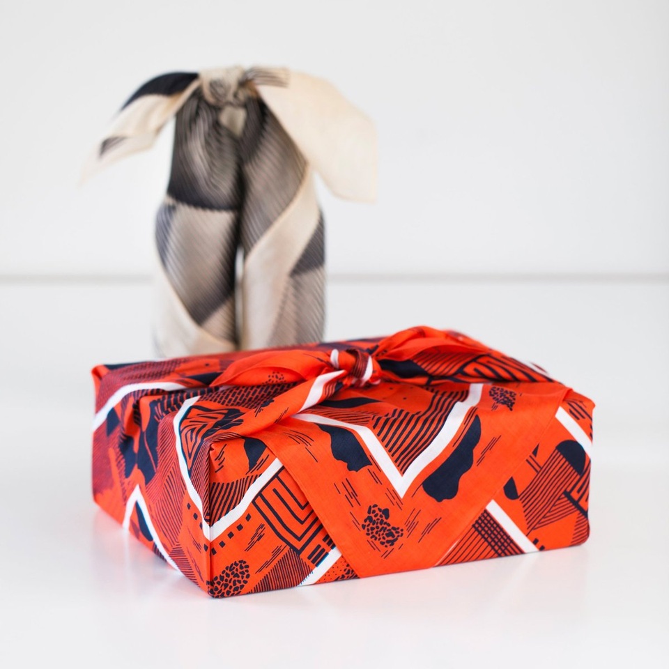 Nét tinh tế trong nghệ thuật gói quà Furoshiki Nhật Bản - 4 Nét tinh tế trong nghệ thuật gói quà Furoshiki Nhật Bản - 4
