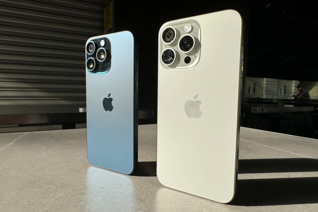 Kiếm tiền triệu nhờ bán lại suất mua sớm iPhone 15 Pro Max - 2 Kiếm tiền triệu nhờ bán lại suất mua sớm iPhone 15 Pro Max - 2