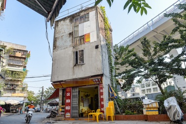 Nhà kỳ dị "chẳng giống ai" nhưng giá 1 tỷ đồng/m2