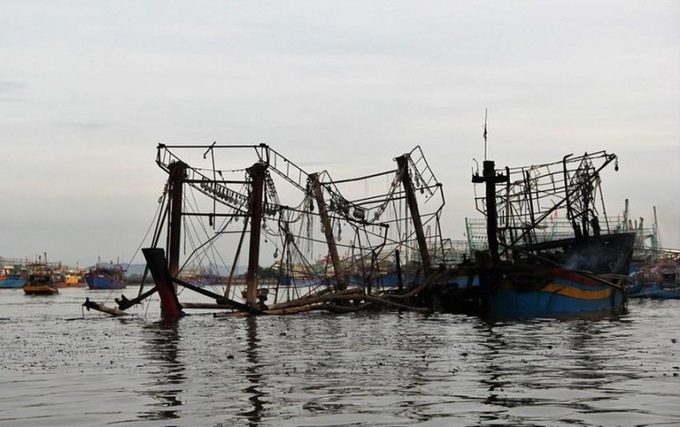 Những tàu cá bị cháy rụi (Ảnh ĐL).