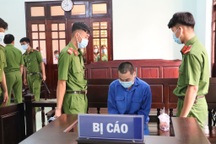 Vết trượt dài của người thầy tha hóa, biến thái