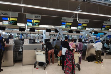 Vé máy bay đội giá, khách đi TPHCM ra Hà Nội chọn bay vòng sang Thái Lan