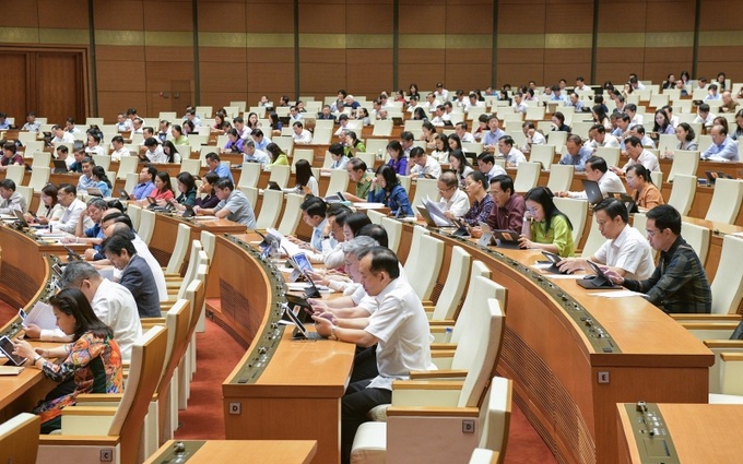 Toàn cảnh phiên thảo luận Hội trường