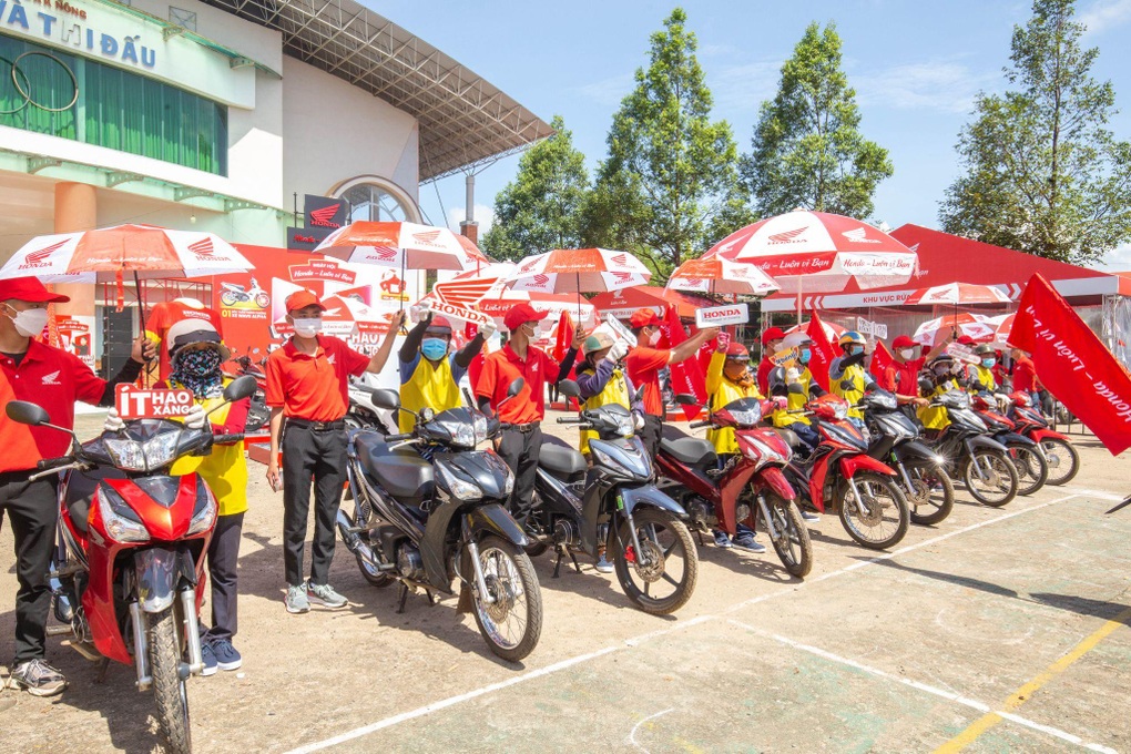 Cuộc thi Lái xe tiết kiệm nhiên liệu của Honda có gì mà thu hút hàng trăm người tham gia? - 2 Cuộc thi Lái xe tiết kiệm nhiên liệu của Honda có gì mà thu hút hàng trăm người tham gia? - 2