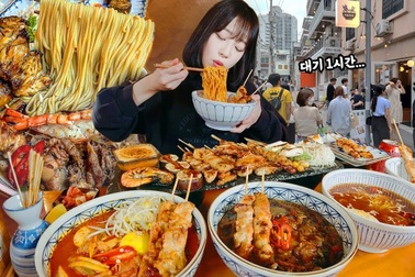 Cô gái được trả tiền ngang ngửa sao hạng A chỉ để... ăn