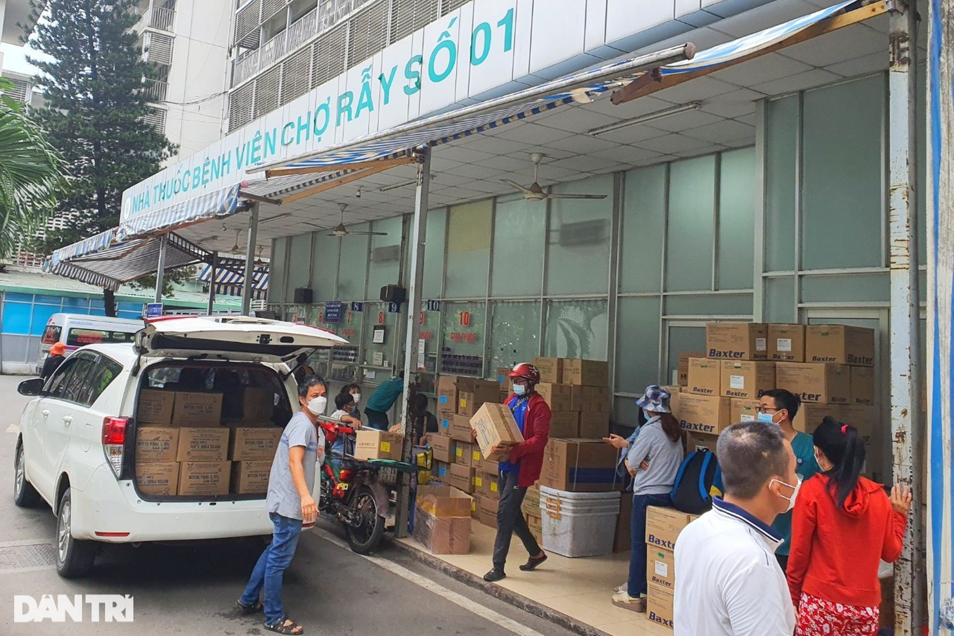 Một năm thách thức chưa từng có với ngành y tế TPHCM - 7 Một năm thách thức chưa từng có với ngành y tế TPHCM - 7