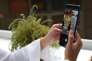 Cuộc đua smartphone đa camera và những người tiên phong