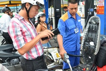 Doanh nghiệp đang lãi 150 đồng/lít xăng