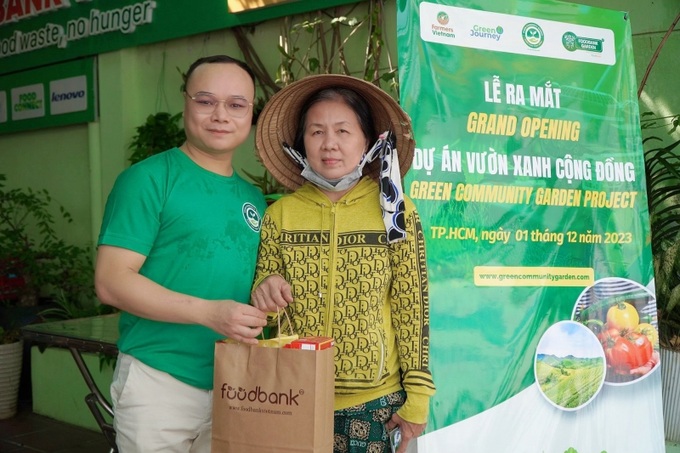 Chương trình “Đổi rác - Lấy quà”.